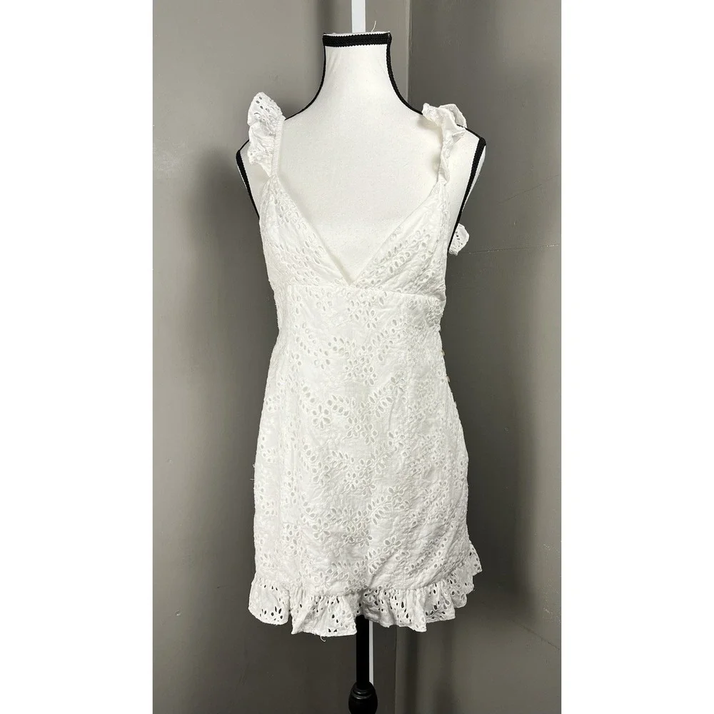 Majorelle Revolve M Sunny Daze Dress in White Lace Floral Cutecore Girly Flirty